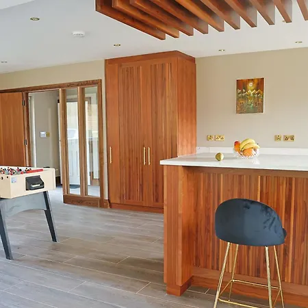 Up Yonder House - 6 Bedroom Family