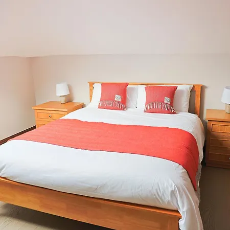 Up Yonder House - 6 Bedroom Family Hébergement de vacances