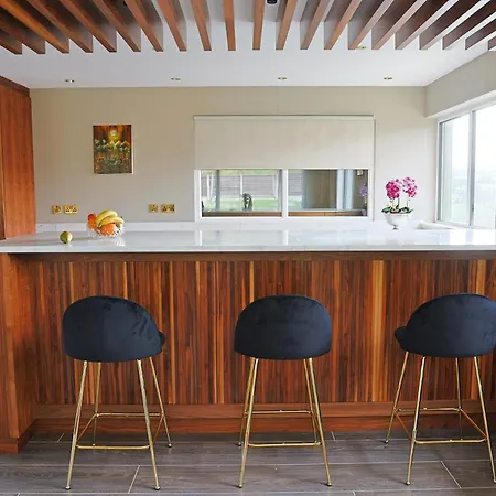 Up Yonder House - 6 Bedroom Family Hébergement de vacances Letterkenny