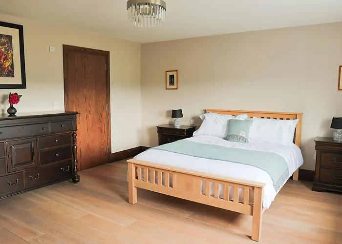 Up Yonder House - 6 Bedroom Family Hébergement de vacances Letterkenny
